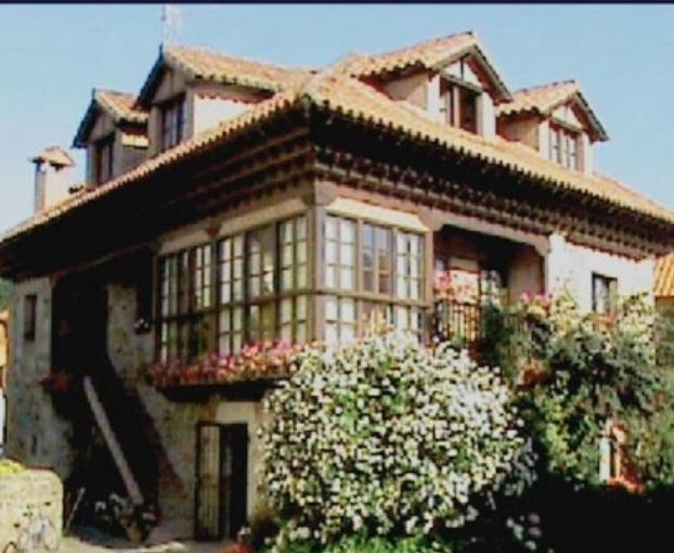 Posada La Casona De Ucieda מראה חיצוני תמונה